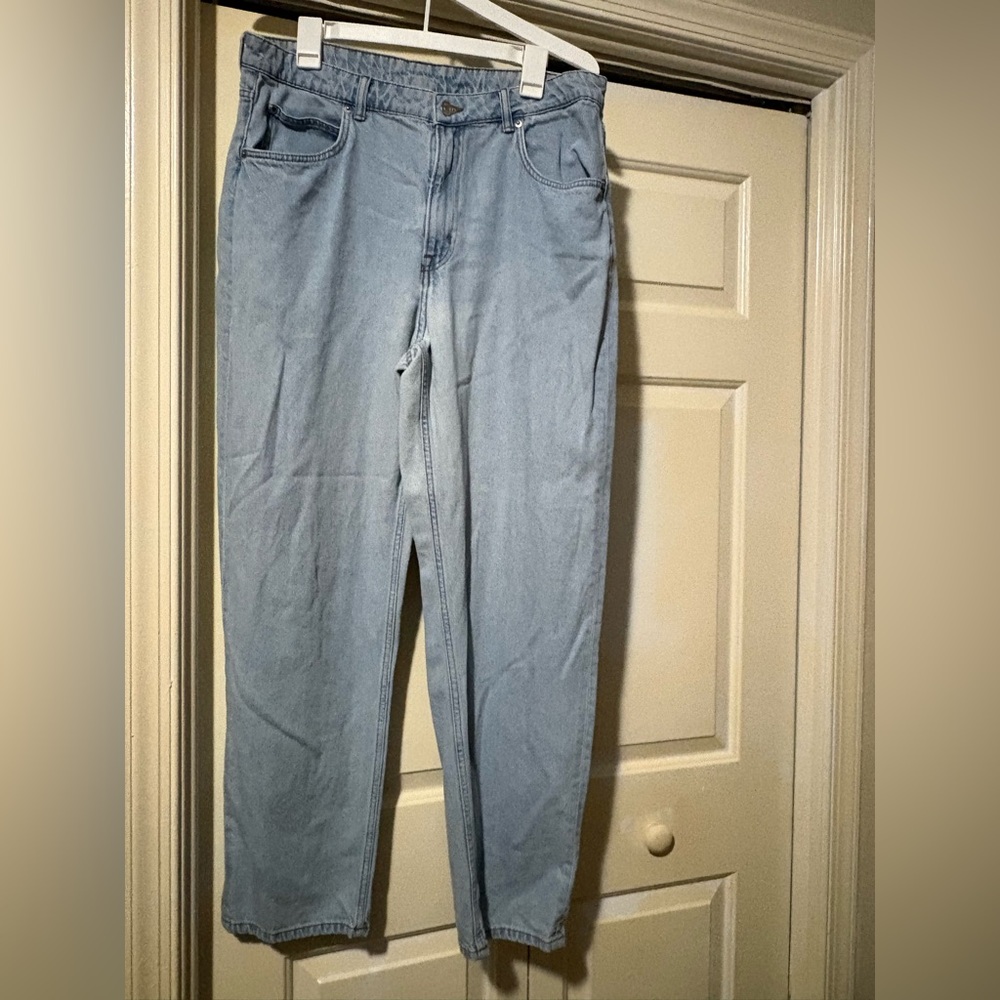 H&M ultra high waist 90s baggy light denim jeans